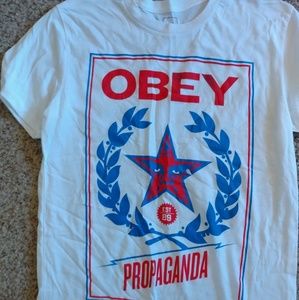 Mens large white Obey T shirt like new